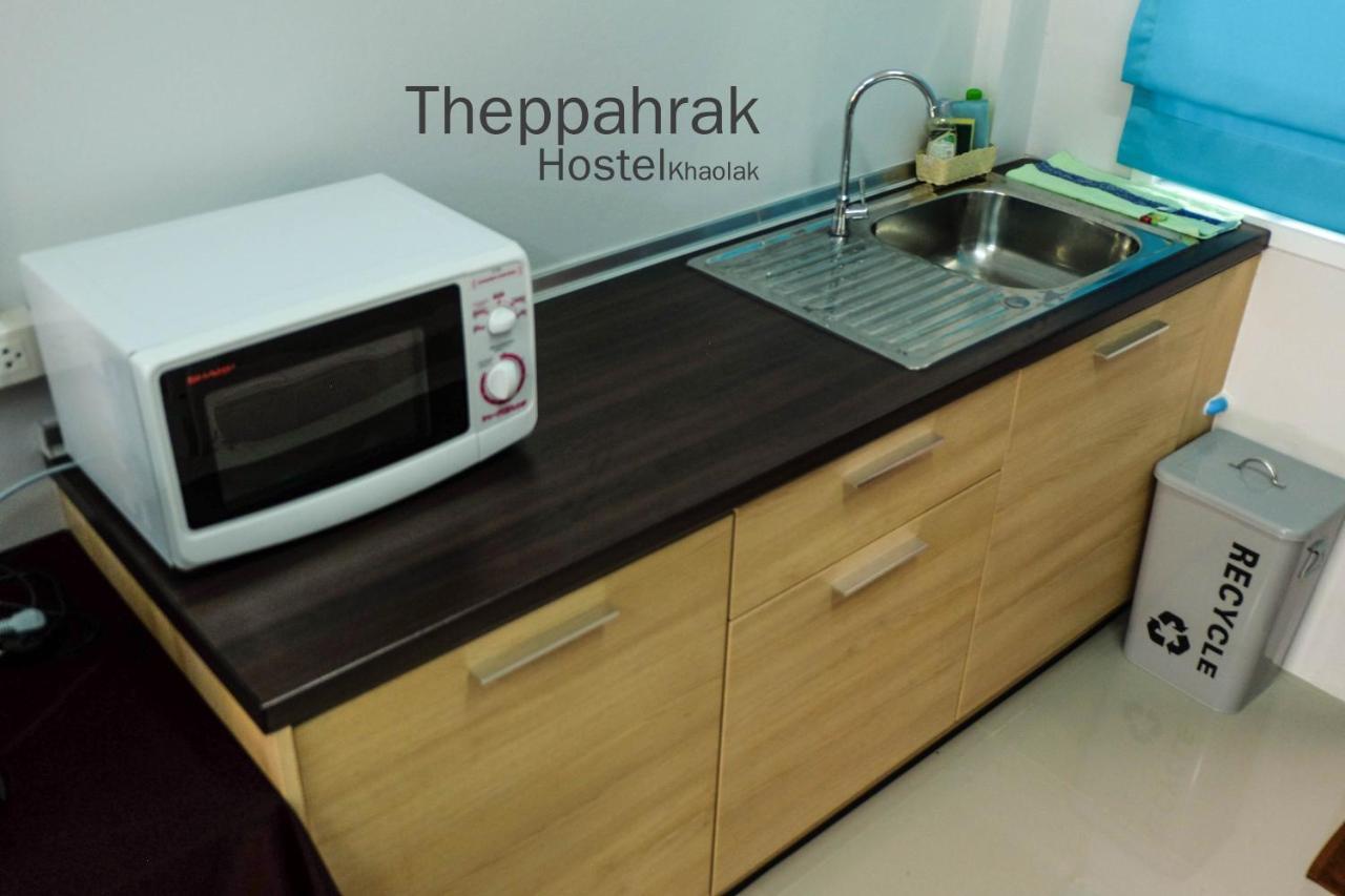 Theppahrak Hostel Khaolak Khao Lak Exterior foto
